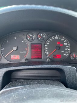 Prodám Audi A6 2.5 quattro r.v2000 - 7