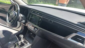 Prodám Ssangyong Korando 1.5i GDi 120kw ČR 1majitel - 7