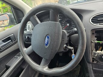 Prodám náhradní díly Ford Focus - 7