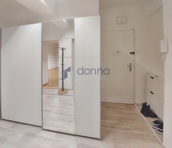 Pronájem bytu 2+kk, 62m2, 6. p., ul. Sokolovská, Praha 8 - K - 7