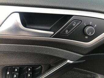 Volkswagen Golf 1.6 TDI 77 KW,2MAJ.SERV.ČR... - 7