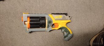 Prodám sadu nerf - 7