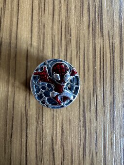 Spiderman nad městem přívěsek na Pandora náramek - 7