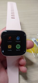 Hodinky Fitbit Versa - 2ND LIFE - 7
