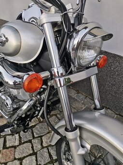 Suzuki Intruder 250 - 7