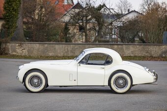 Jaguar XK120 Coupe - 7
