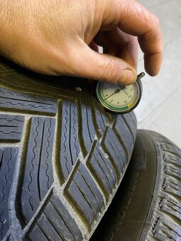 Pneu 215/65/16 C - 7