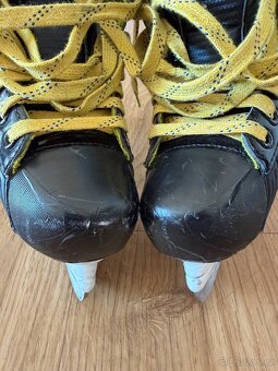 Prodám brusle Brusle Bauer Vapor X4 Yth 13.0 - 7