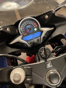 Honda CBR 250R - Rok 2011 - Najeto 17.844km - 7
