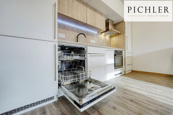 Prodej bytu 2+kk s balkonem a parkovacím stáním, 64 m², Holý - 7