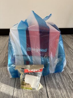 Elektromateriál Legrand - 7