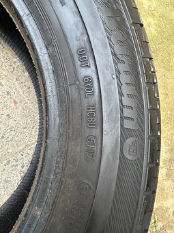 Použité letní pneu: 215/65/R16 c - 2 kusy - 7