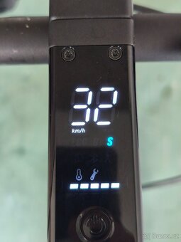 Elektrokoloběžka Ninebot KickScooter MAX G30LE - 7