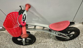 FirstBIKE - odrážedlo CROSS silver, brzda, košík, zvonek
- 7