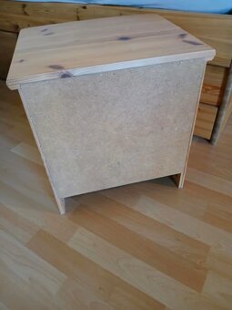 Postel 200x100cm - matrace, rošt a noční stolek - 7