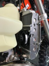 KTM, Husqvarna, Beta Výztuhy kryty chladiče s ventilátorem - 7