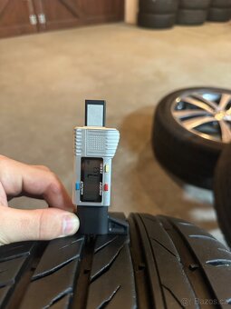 ALU Kola ŠKODA 5x112 R17 CYGNUS ZÁNOVNÍ Letní Pneu 225/45/17 - 7