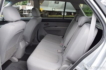 Kia Carens 1,6 CRDi SUPER STAV,PO STK - 7