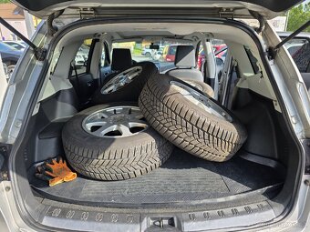Nissan Qashqai
2.0 i 7 míst 104KW Panorama - 7