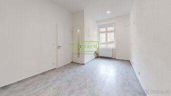 Investiční příležitost, 2kk, cihla, po rekonstrukci v centru - 7