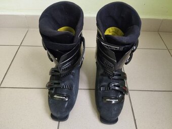 Běžky Rossignol (červené), hůlky a sjezdové boty nadměrná ve - 7