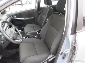 Toyota Corolla 1.6 i , 81 kW benzín, 2005 - 7