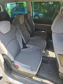 Peugeot 807 , 2.0hdi 100kw/136ps , 7 mist - 7