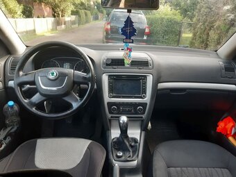 Škoda Octavia combi II 1.9 tdi rok 2010 - 7