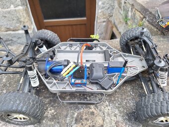 Traxxas Slash 4x4 - 7