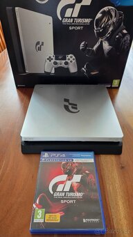 Sony PlayStation 4 Slim 1TB Grand Turismo SPORT edice - 7