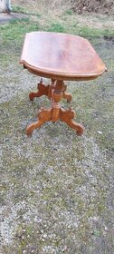 Dřevěný stolek - 7