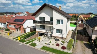 Prodej rodinný dům, 6+1, zahradní domek, pozemek 746 m2 - D - 7