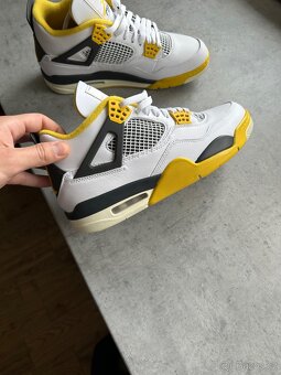 Jordan 4 retro vivid sulfur - 7