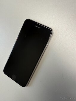 Apple iPhone SE 2020 128GB white BATERIE 100% - 7