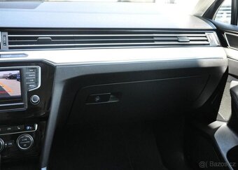Volkswagen Passat 2.0TDi ACC NAVI LED TAŽNÉ - 7