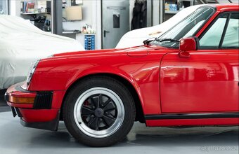 Porsche 911 3.2 Carrera z roku 1987 - 7