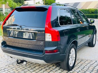 Volvo XC90 2.4 D5 AUT 1.MAJITEL 7 MÍST KAMERA TAŽNÉ SERVISKA - 7