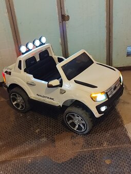 Dětské elektrické auto FORD RANGER - 7