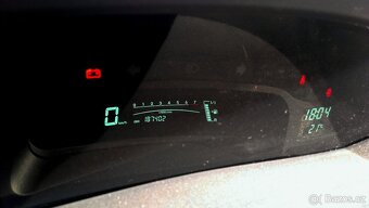 Toyota Yaris 1.3 VVTi - 121000km - 7