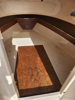 Kajutova lod 5x2m, plachta, motor 70hp, vlek - 7
