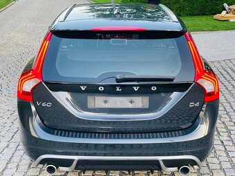 Volvo V60 2.0D 120KW 5VALEC AUTOMAT SENZORY VÝHŘEV R-DESIGN - 7