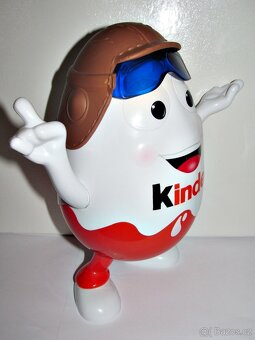 Kinder maxi vejce figurka Pilot, Ferrero dóza. - 7