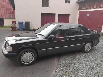 Mercedes Benz 190 - 7