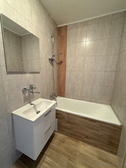 Pronájem 1kk Sedlčany náměstí - 7