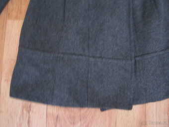 Vlněný tmavě šedý kabát vel. M/L - 7