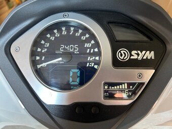 SYM Symphony ST 125 – jako nový, 2 405 km, 1. majitel - 7