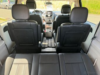 Chrysler Lancia Voyager 3.6 Navi Go RT Kůže 2012 - 7