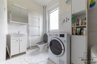 Prodej rodinného domu 196 m², pozemek 489 m² - 7