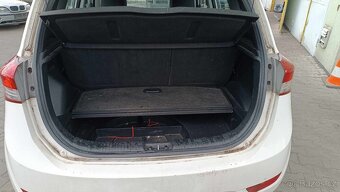 Hyundai ix20 1.6i 92kW rv.2012 - 7