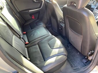 Volvo XC60, Volvo XC60 2,4 D5 AWD - 7